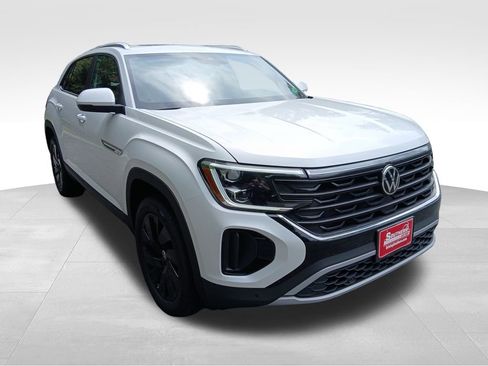 New 2026 Volkswagen Atlas Cross Sport SE image 7