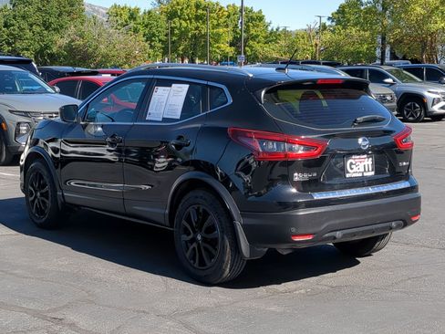Used 2020 Nissan Rogue Sport SV w/ All-Weather Package AWD/4WD image 8