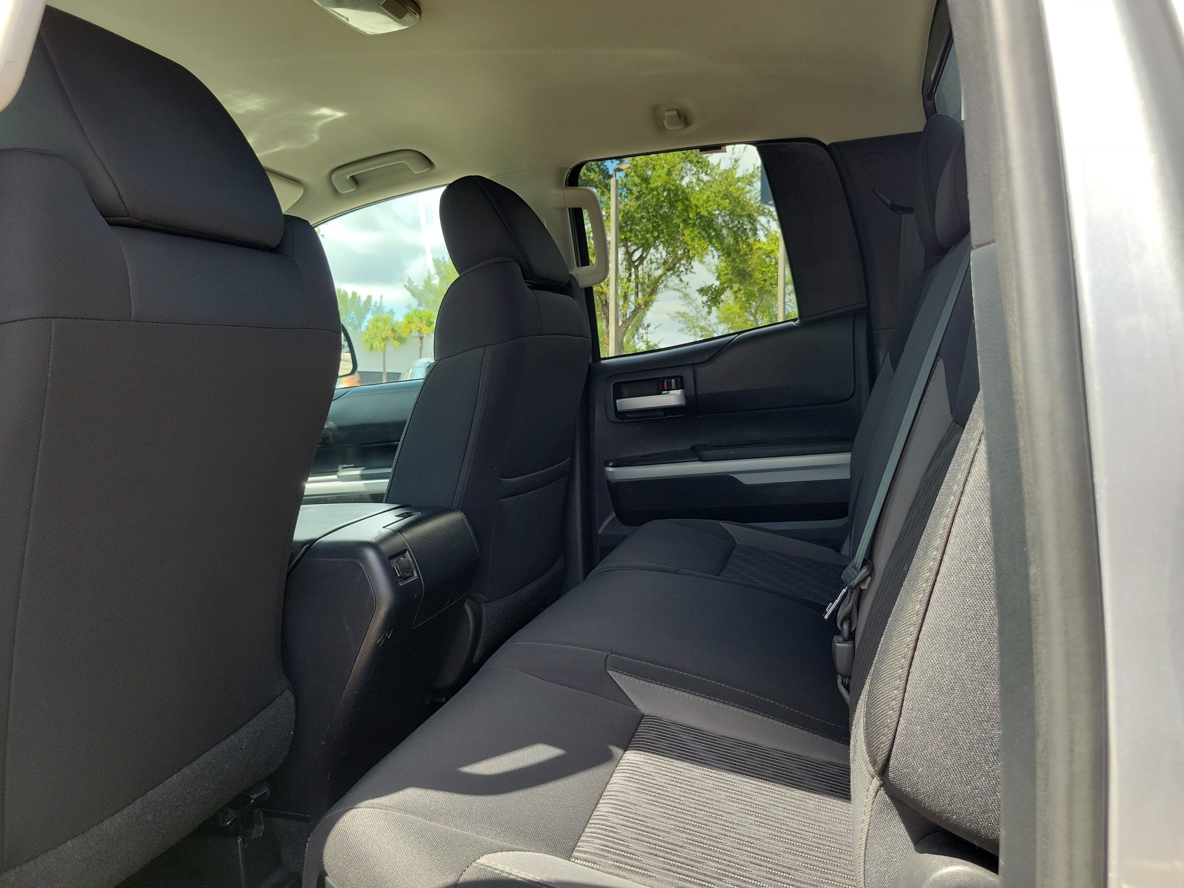 Used 2017 Toyota Tundra SR5 w/ SR5 Upgrade Package RWD image 13