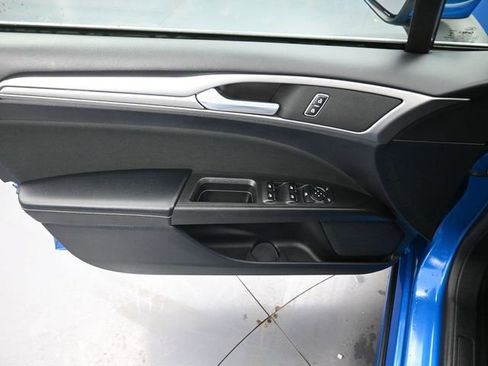 Used 2019 Ford Fusion SE image 21