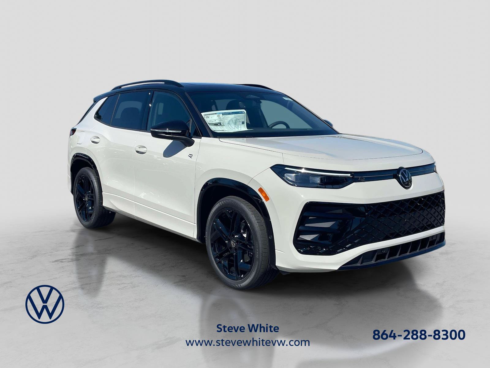 New 2026 Volkswagen Tiguan SE R-Line FWD image 1