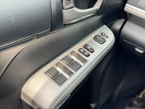 Used 2013 Toyota Camry SE FWD image 31
