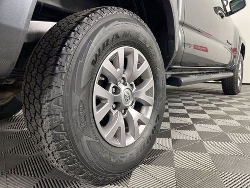 Certified 2017 Toyota Tacoma SR5 w/ Tow Package image 19