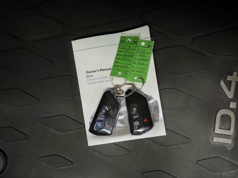 Used 2023 Volkswagen ID.4 Pro S AWD/4WD image 23