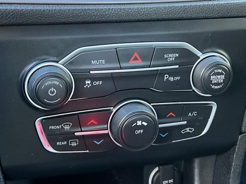 Used 2023 Dodge Charger SXT image 18