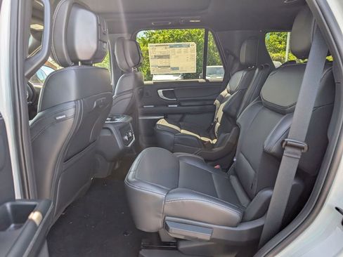 New 2026 Ford Expedition Platinum w/ Stealth Performance Package AWD/4WD image 20