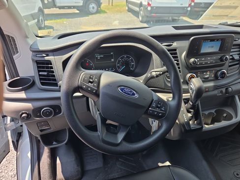 New 2024 Ford Transit 250 148 Medium Roof image 28