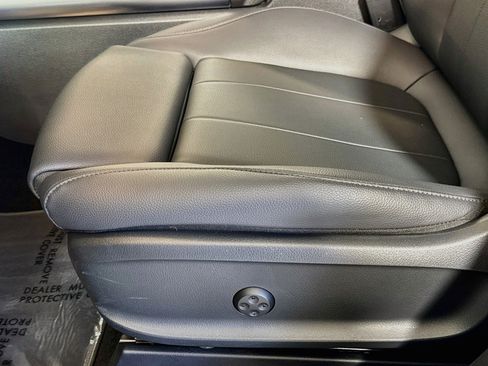 Used 2023 Mercedes-Benz GLA 250 4MATIC image 18