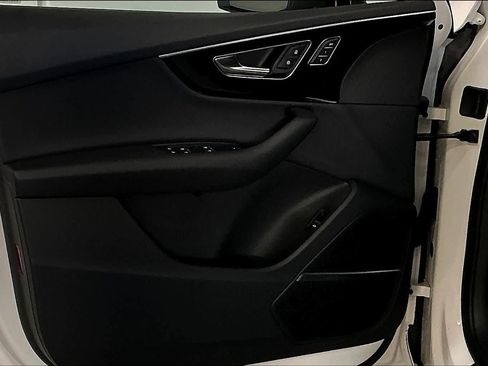 Used 2022 Audi Q7 Premium Plus w/ Premium Plus Package image 25