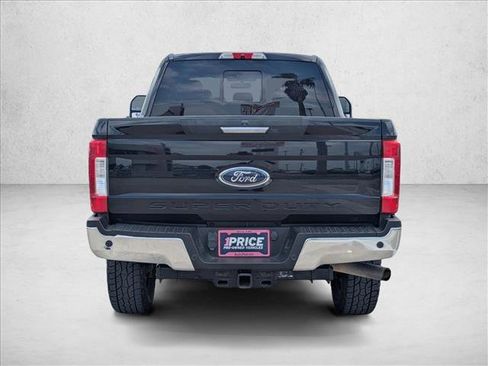 Used 2018 Ford F250 Lariat w/ Lariat Value Package AWD/4WD image 7