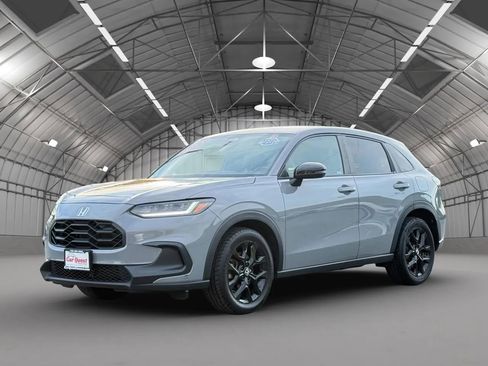 Used 2023 Honda HR-V Sport image 3