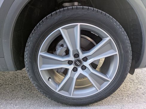 Certified 2025 Audi Q5 2.0T Premium w/ Convenience Plus Package image 30