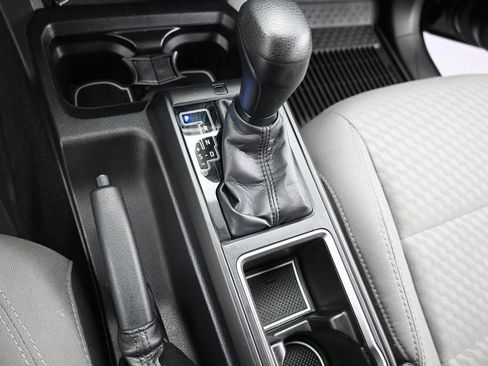 Used 2022 Toyota Tacoma SR AWD/4WD image 20
