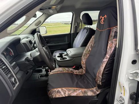 Used 2018 RAM 2500 Tradesman w/ Chrome Appearance Group image 15