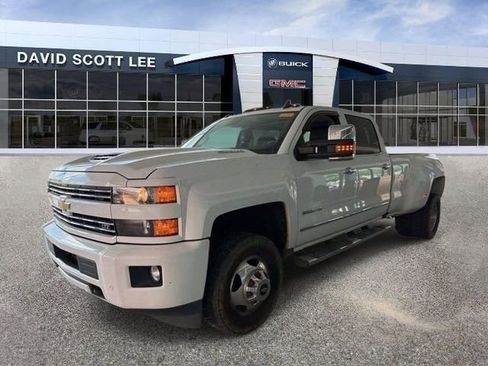Used 2019 Chevrolet Silverado 3500 LTZ w/ Duramax Plus Package image 4
