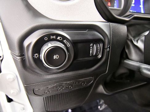 Used 2024 Jeep Wrangler Unlimited Sahara AWD/4WD image 19