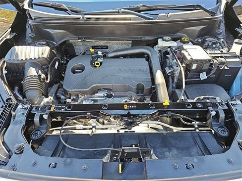 Certified 2024 GMC Terrain SLE w/ Driver Convenience Package image 2