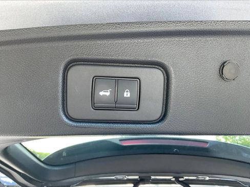 Used 2025 Nissan Pathfinder Rock Creek AWD/4WD image 35