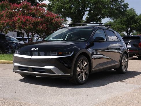 Certified 2025 Hyundai Ioniq 5 SEL image 8