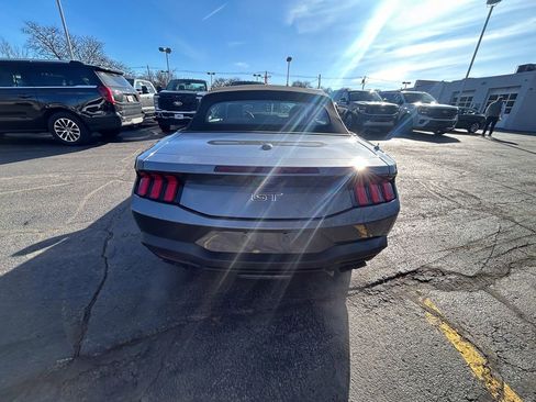 Used 2026 Ford Mustang GT Premium w/ GT Performance Package RWD image 6