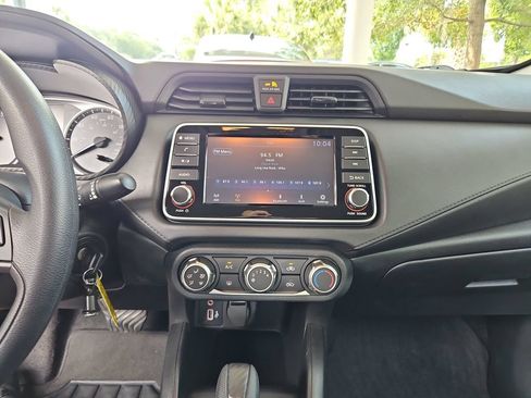 Used 2025 Nissan Versa S FWD image 16