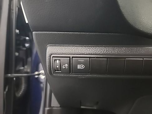Used 2025 Toyota Corolla LE FWD image 28