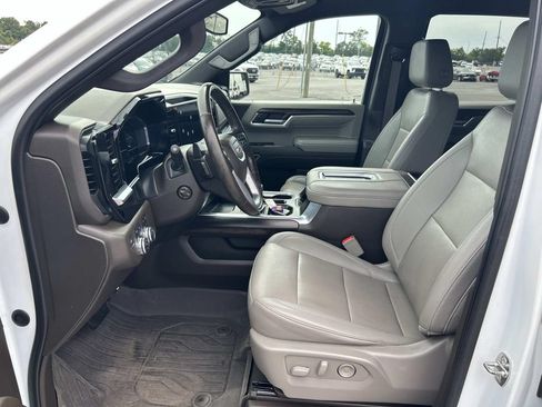 Used 2022 GMC Sierra 1500 SLT w/ SLT Premium Plus Package AWD/4WD image 31