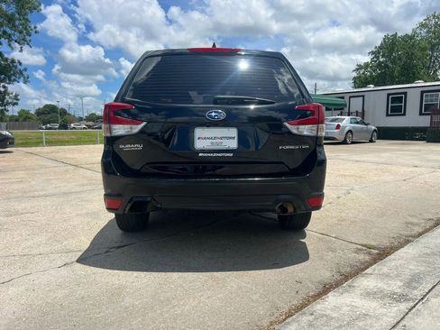 Used 2019 Subaru Forester AWD/4WD image 5