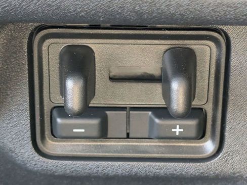 New 2026 Ford Expedition Active image 43