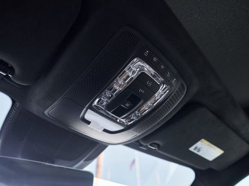 Used 2025 Mercedes-Benz GLS 580 4MATIC image 62