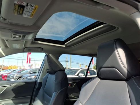 Used 2022 Toyota RAV4 XLE Premium image 16