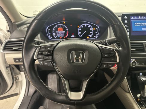 Used 2019 Honda Accord EX-L image 18