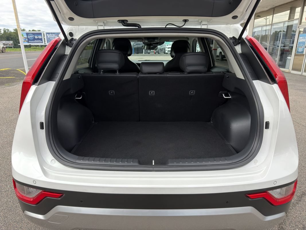 Used 2023 Kia Niro EX FWD image 38