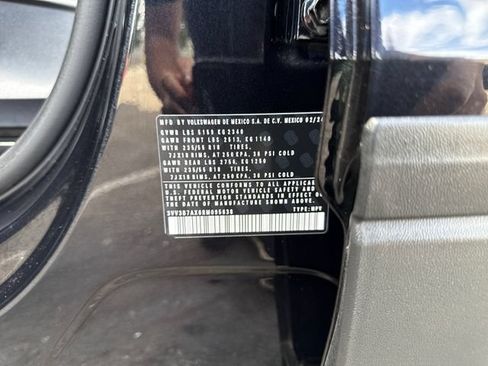 Used 2024 Volkswagen Tiguan SE FWD image 17