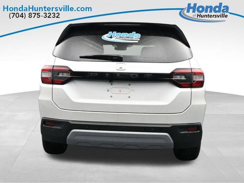 Used 2025 Honda Pilot EX-L image 7