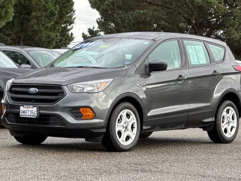 Used 2019 Ford Escape S image 8