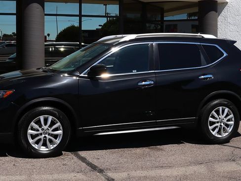 Used 2020 Nissan Rogue SV FWD image 7