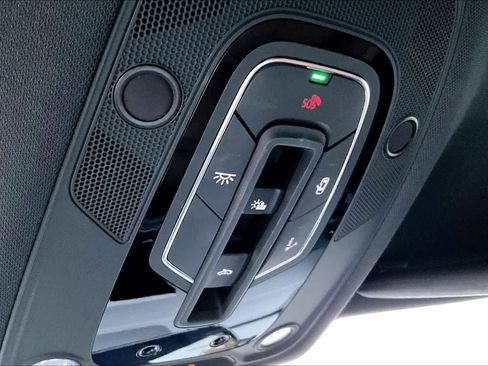 Used 2024 Audi Q5 2.0T Prestige w/ Prestige Package image 28