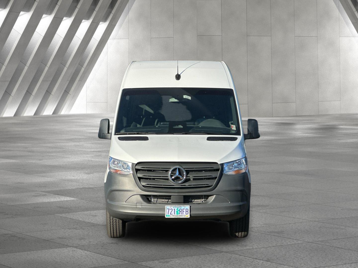 Used 2025 Mercedes-Benz Sprinter 2500 image 8