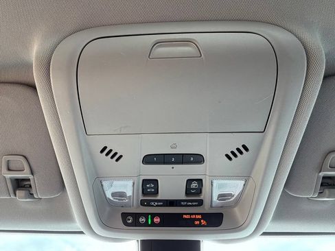 Used 2020 Chevrolet Equinox Premier FWD image 33