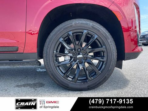 Used 2024 Cadillac Escalade Sport w/ LPO, ONYX Package AWD/4WD image 31