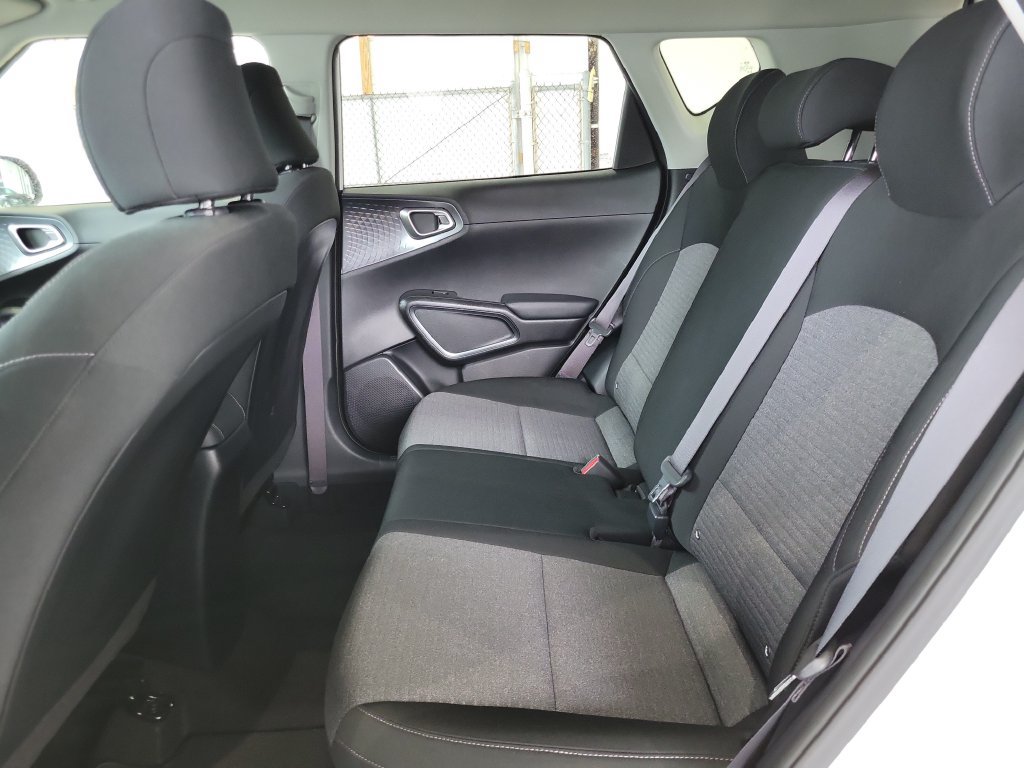 Used 2020 Kia Soul S FWD image 11
