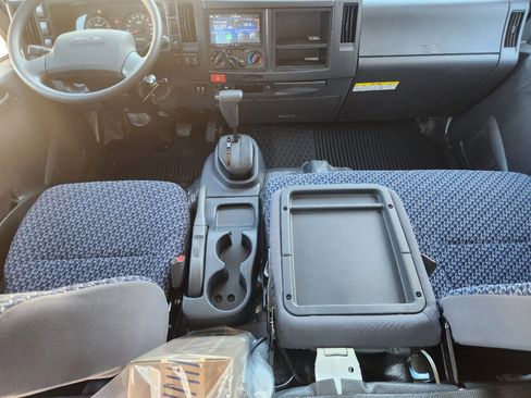 New 2025 Chevrolet Low Cab Forward image 27