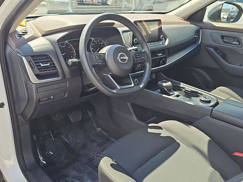 Used 2023 Nissan Rogue S AWD/4WD image 13