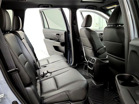 Used 2023 Honda Passport EX-L image 18