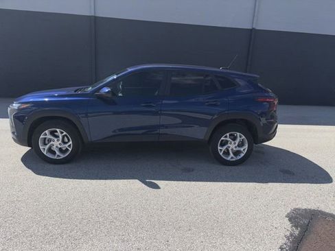 Used 2024 Chevrolet Trax LS w/ LS Convenience Package image 1