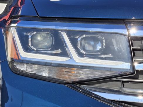 Used 2021 Volkswagen Atlas SE w/ Panoramic Sunroof Package image 14