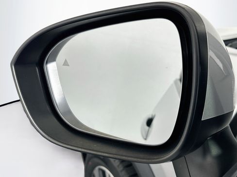 Used 2023 Nissan Rogue SV FWD image 16