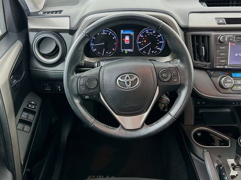 Used 2016 Toyota RAV4 XLE image 17