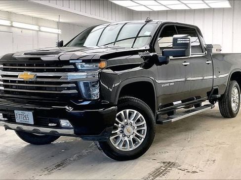 Used 2022 Chevrolet Silverado 3500 High Country AWD/4WD image 2